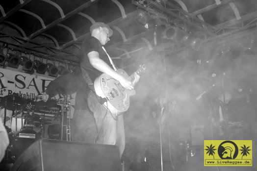 The Upsessions (NL) 10. This Is Ska Festival - Wasserburg, Rosslau 23. Juni 2006 (3).jpg